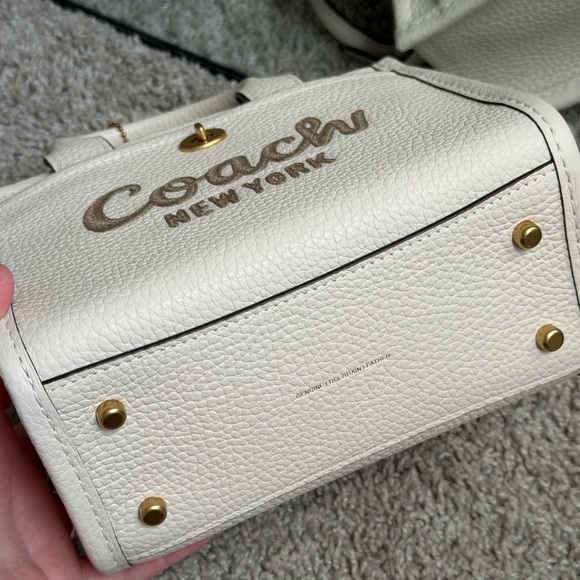 Coach Cargo Tote 20 Bubble Leather Chalk - Picture 10 of 15